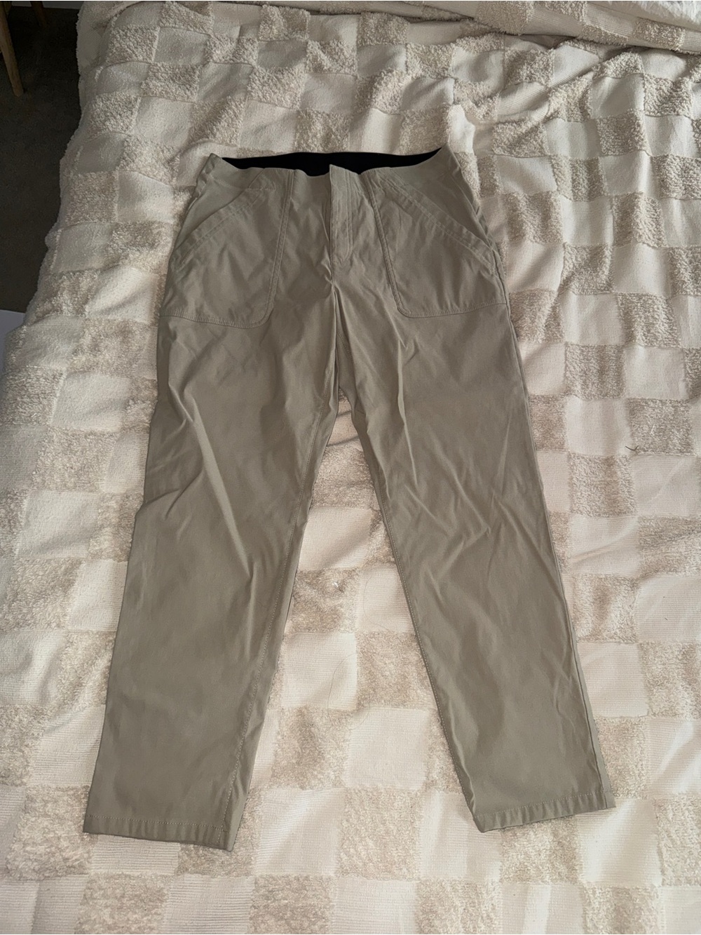 NWOT Eddie Bauer Women's Horizon High Rise Crop Pants size 10